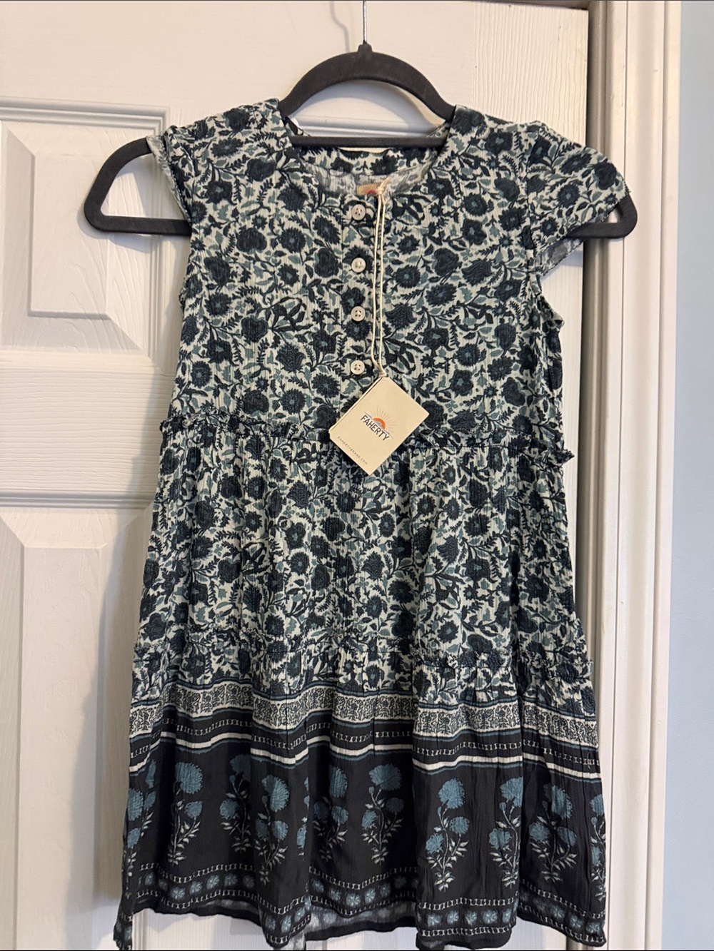 Girls Faherty Ava Floral Cap-Sleeve Dress in Teal Navy and Cream 5